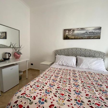 Hotel Falu Napoli Centro Camera Con Cucina E Bagno Privato Exteriér fotografie