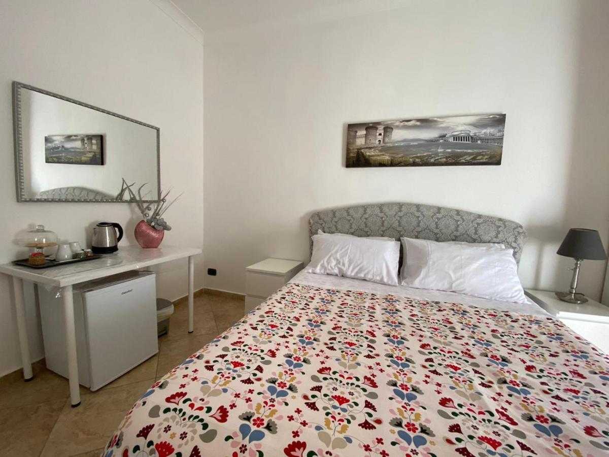 Hotel Falu Napoli Centro Camera Con Cucina E Bagno Privato Exteriér fotografie